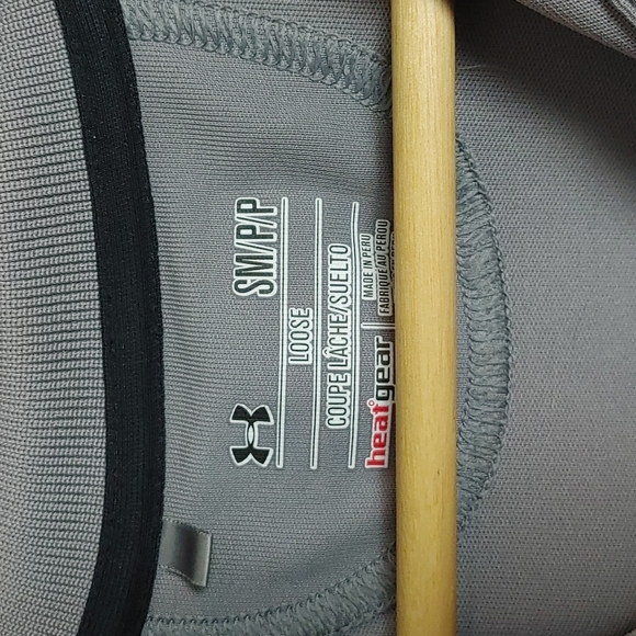 Uner armour polo - Picture 2 of 3